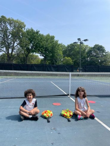 Group Tennis Lessons in NYC – Learn and Grow Together at Tenniscape Brooklyn