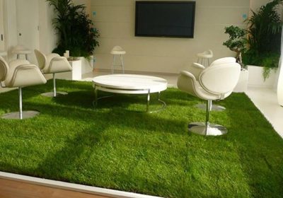 13-Ideas-to-Use-Artificial-Grass-Carpet-As-Home-Decoration